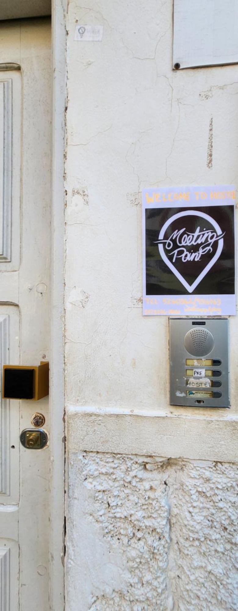 No Cash Accepted-Meeting Point Hostel- Praia, Also In Tarrafal & Fogo ภายนอก รูปภาพ