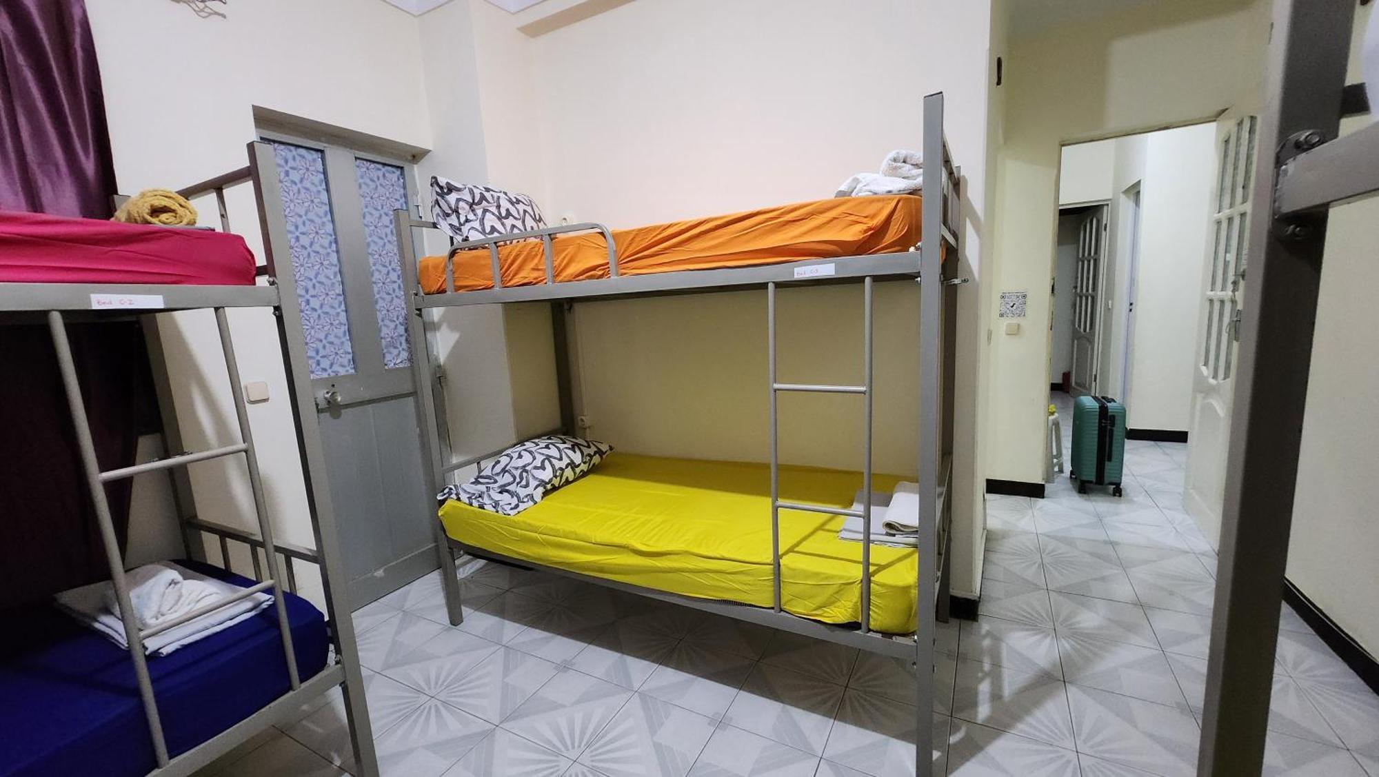 No Cash Accepted-Meeting Point Hostel- Praia, Also In Tarrafal & Fogo ภายนอก รูปภาพ