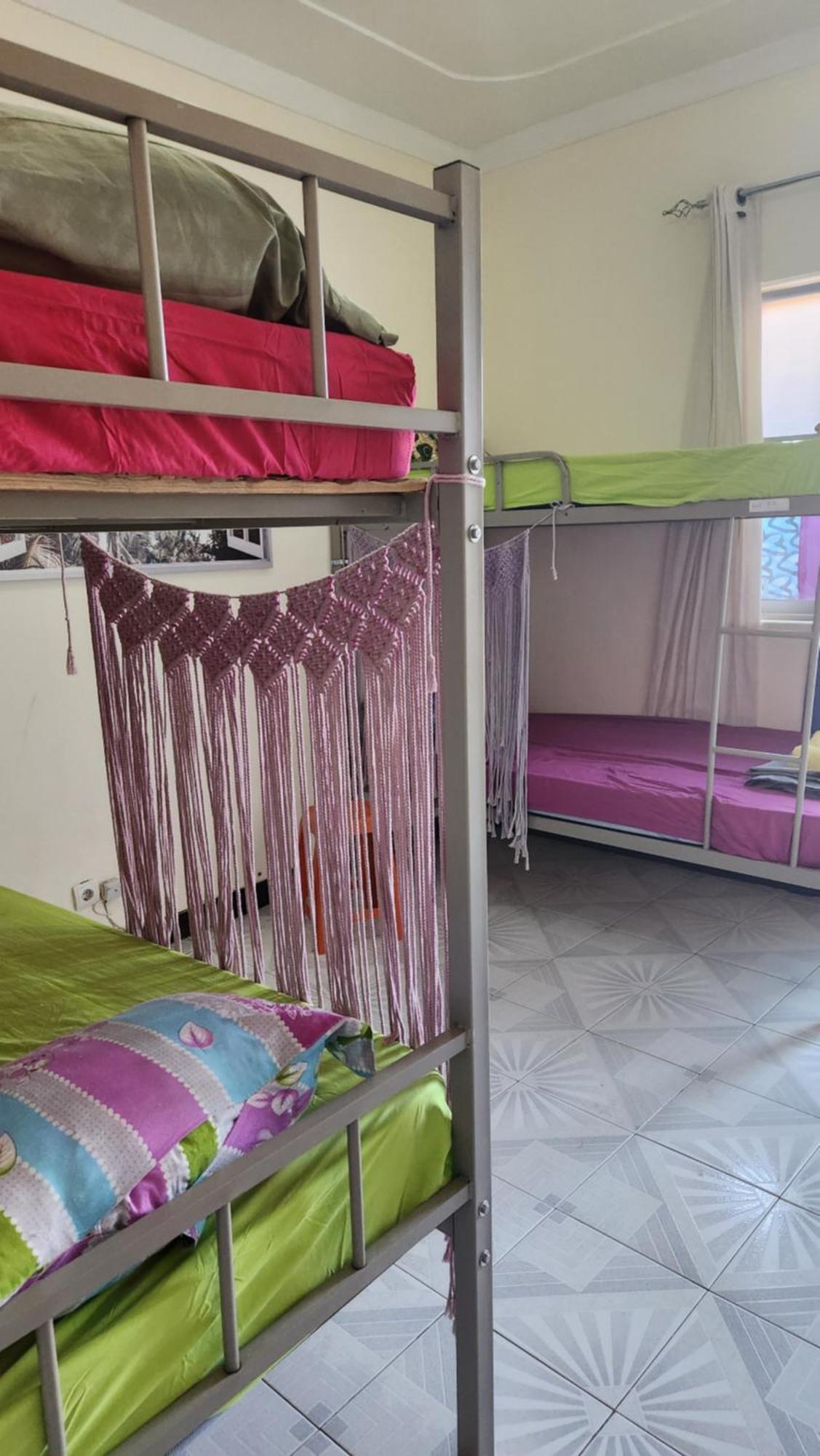 No Cash Accepted-Meeting Point Hostel- Praia, Also In Tarrafal & Fogo ภายนอก รูปภาพ